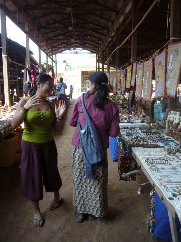 Travel - Myanmar - Inle Lake - First Boat Trip - The market